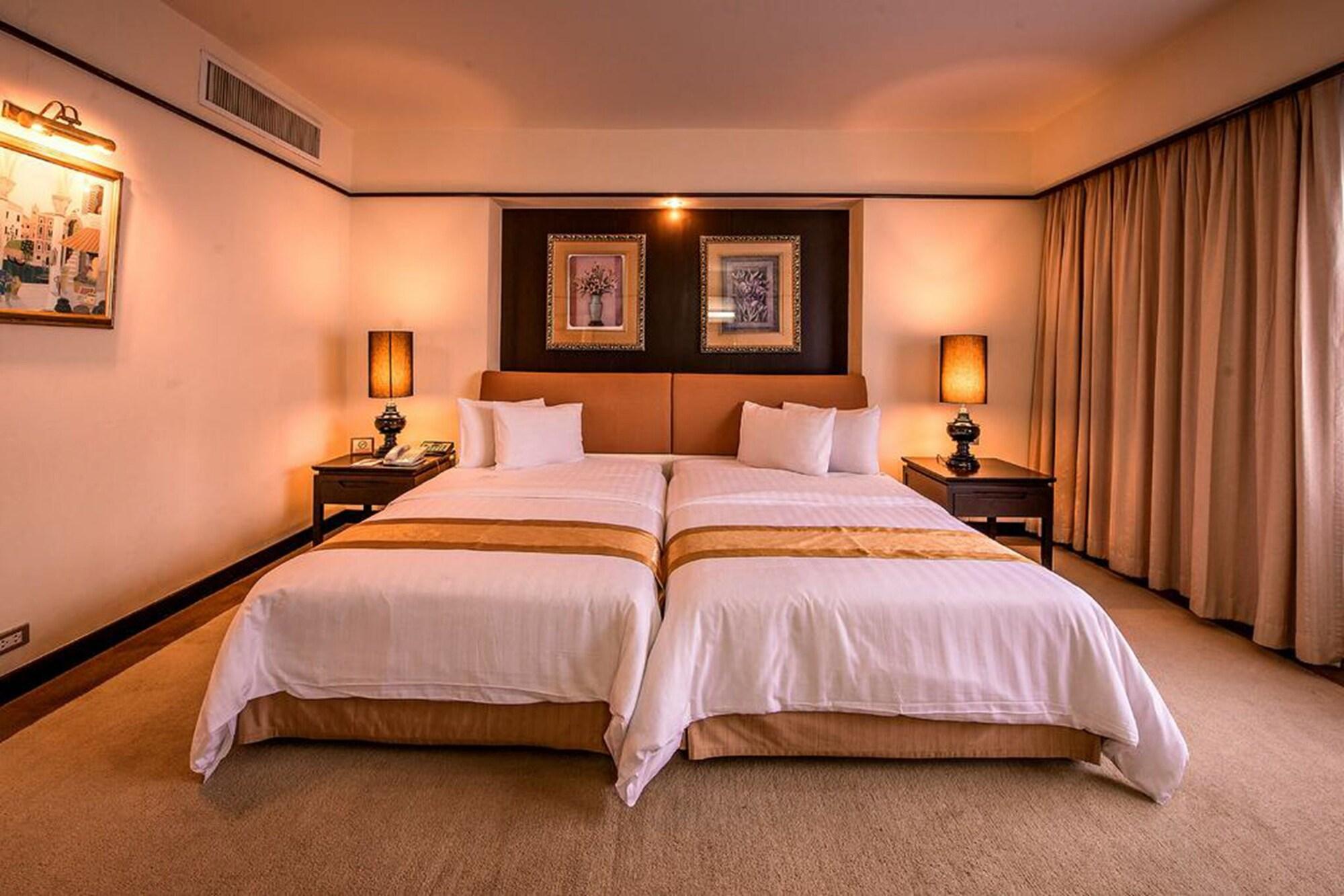 Pantip Suites Bangkok Ngoại thất bức ảnh