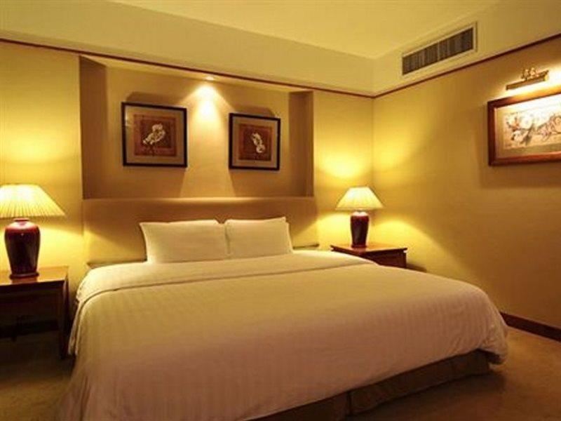 Pantip Suites Bangkok Ngoại thất bức ảnh