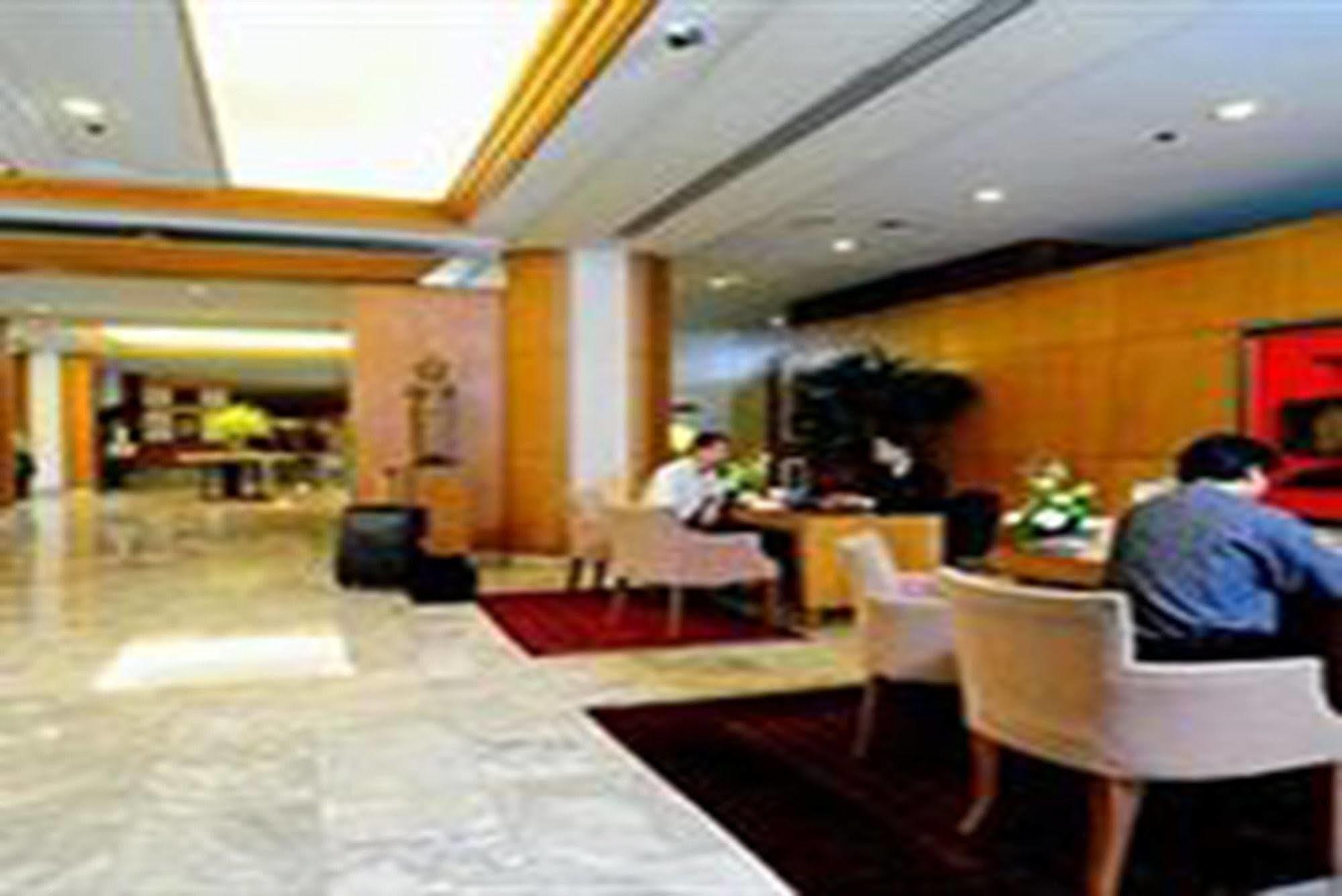 Pantip Suites Bangkok Ngoại thất bức ảnh