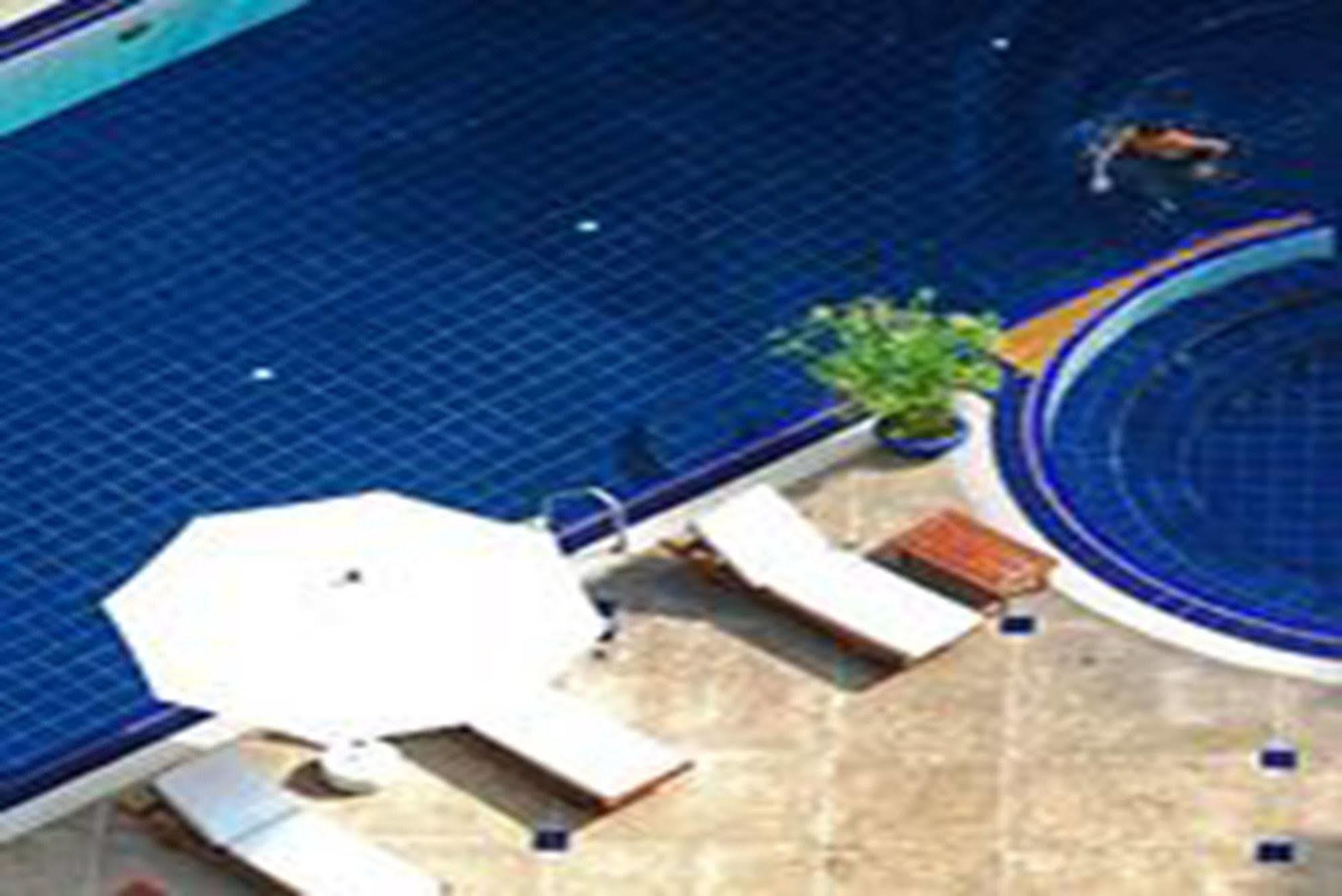 Pantip Suites Bangkok Ngoại thất bức ảnh