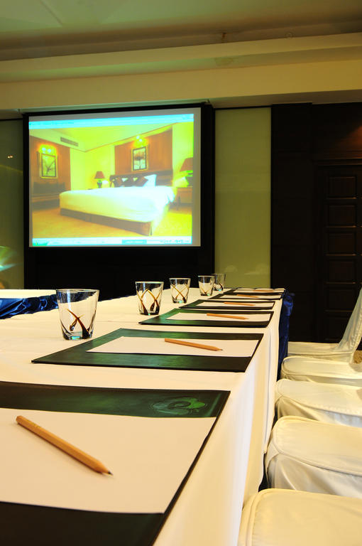 Pantip Suites Bangkok Ngoại thất bức ảnh